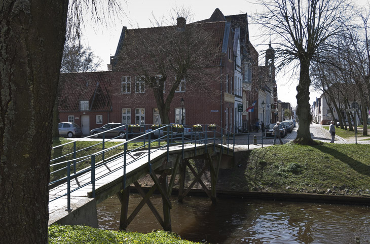 Friedrichstadt, Schleswig-Holstein, eine Holzbrücke