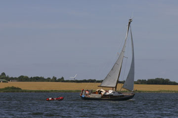 Schlei, Segeln, Landschaft, blauer Himmel, Sommer, Schleilandschaft, Landschaftsaufnahme, Schleiregion, Urlaub, Ferien