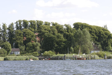 Schlei, Segeln, Landschaft, blauer Himmel, Sommer, Schleilandschaft, Landschaftsaufnahme, Schleiregion, Urlaub, Ferien