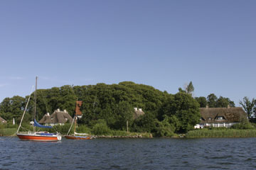 Schlei, Segeln, Landschaft, blauer Himmel, Sommer, Schleilandschaft, Landschaftsaufnahme, Schleiregion, Urlaub, Ferien