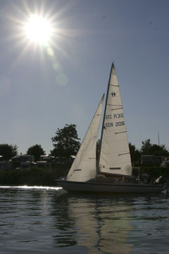 Schlei, Segeln, Landschaft, blauer Himmel, Sommer, Schleilandschaft, Landschaftsaufnahme, Schleiregion, Urlaub, Ferien