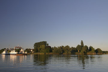 Schlei, Segeln, Landschaft, blauer Himmel, Sommer, Schleilandschaft, Landschaftsaufnahme, Schleiregion, Urlaub, Ferien