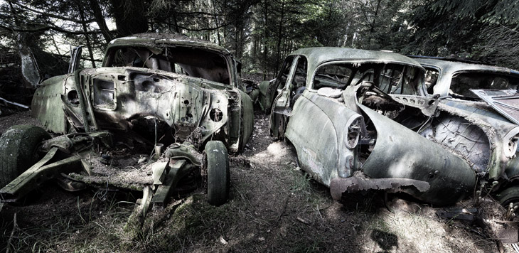 Im Wald der toten Wagen - der Autofriedhof bei Châtillon, Belgien