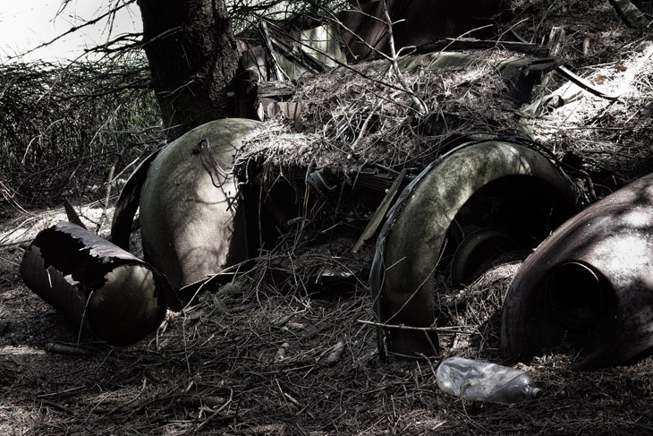 Im Wald der toten Wagen - der Autofriedhof bei Châtillon, Belgien