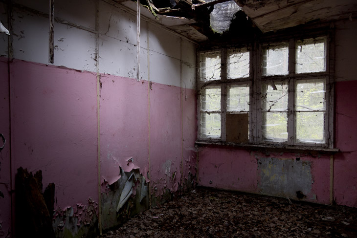 Das GSSD-Krankenhaus, Baracke mit rosa Wänden