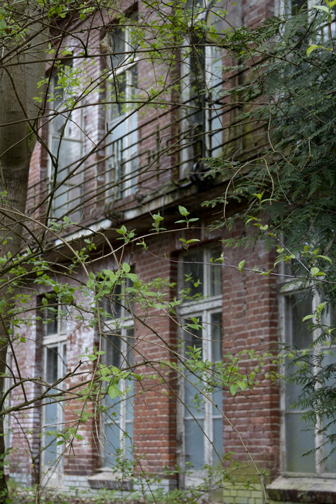 Das GSSD-Krankenhaus, Parkseite des Hauptgebäudes