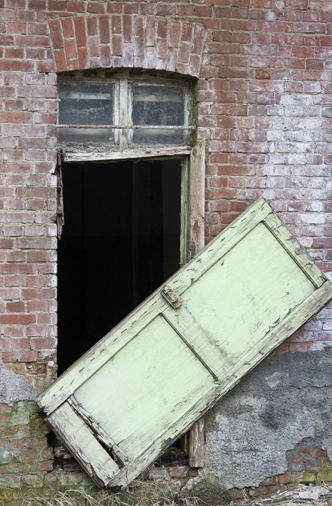 Im alten Munitionslager, vernagelte Tür